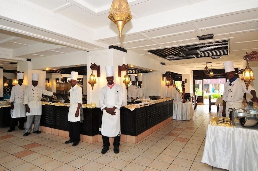 Mombasa Continental Resort Shanzu Eksteriør billede