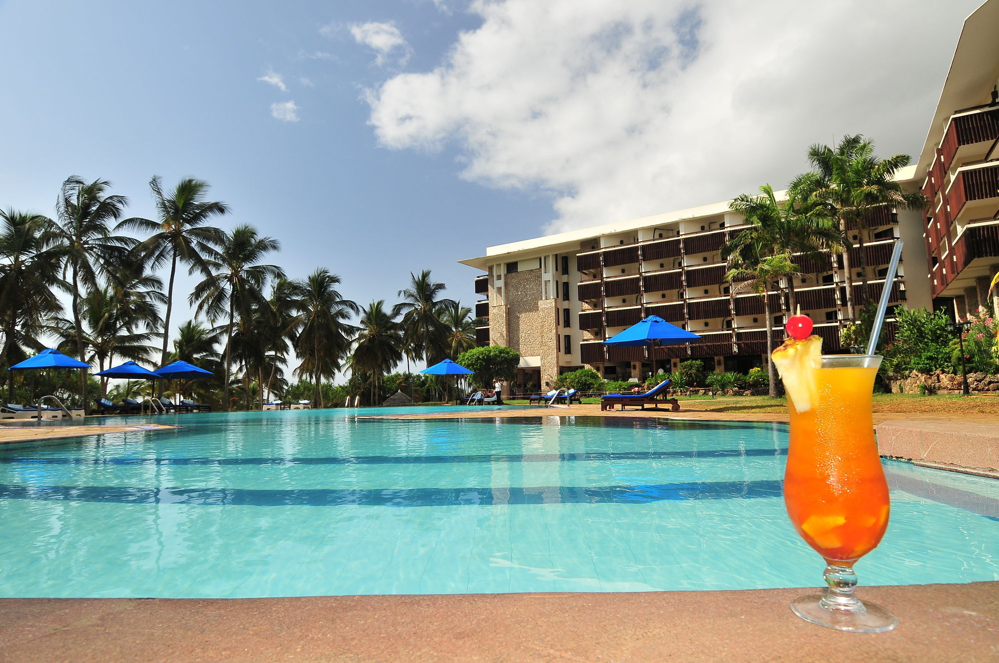 Mombasa Continental Resort Shanzu Eksteriør billede
