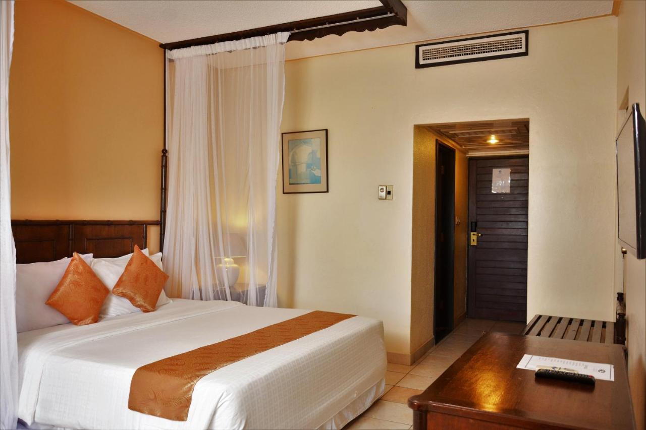 Mombasa Continental Resort Shanzu Eksteriør billede